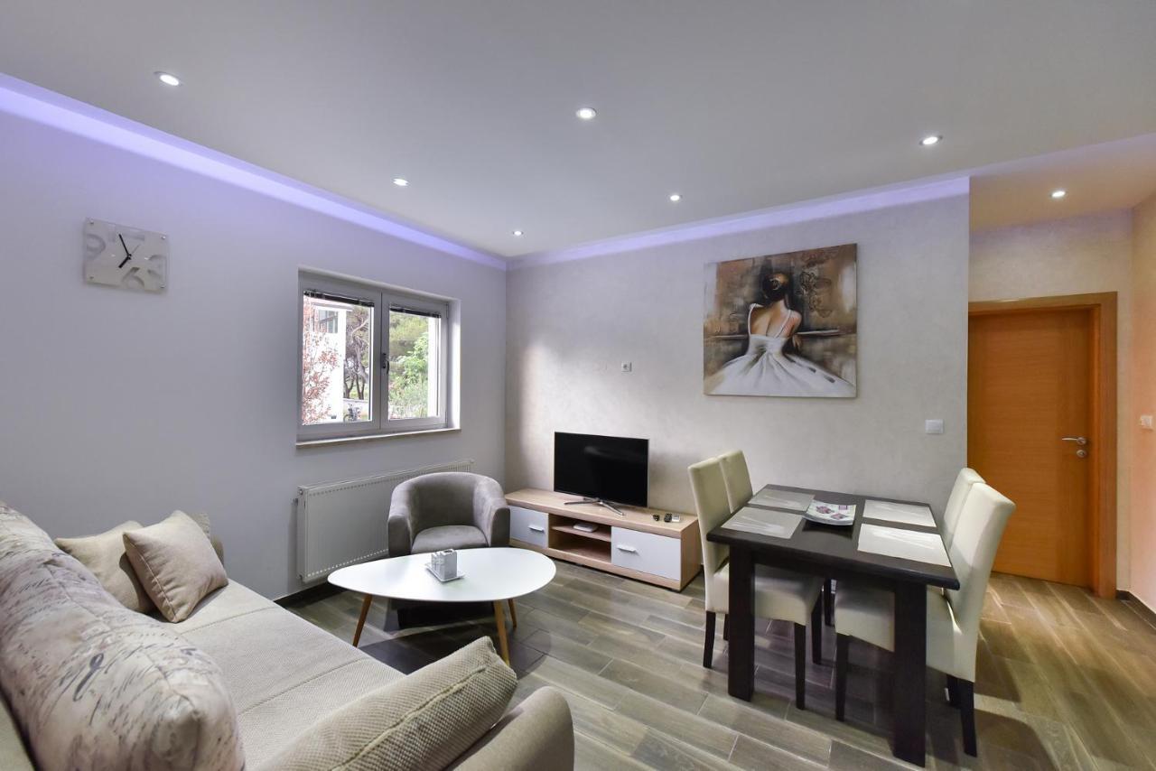 Apartmani Iva Vir Luaran gambar